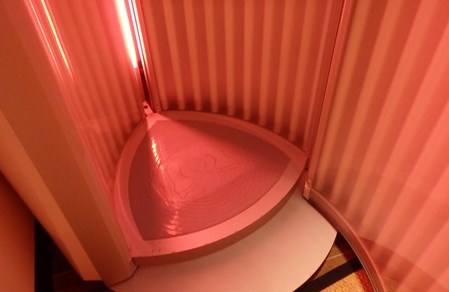 Planet fitness total body enhancement red light therapy Vibra Shape Plate