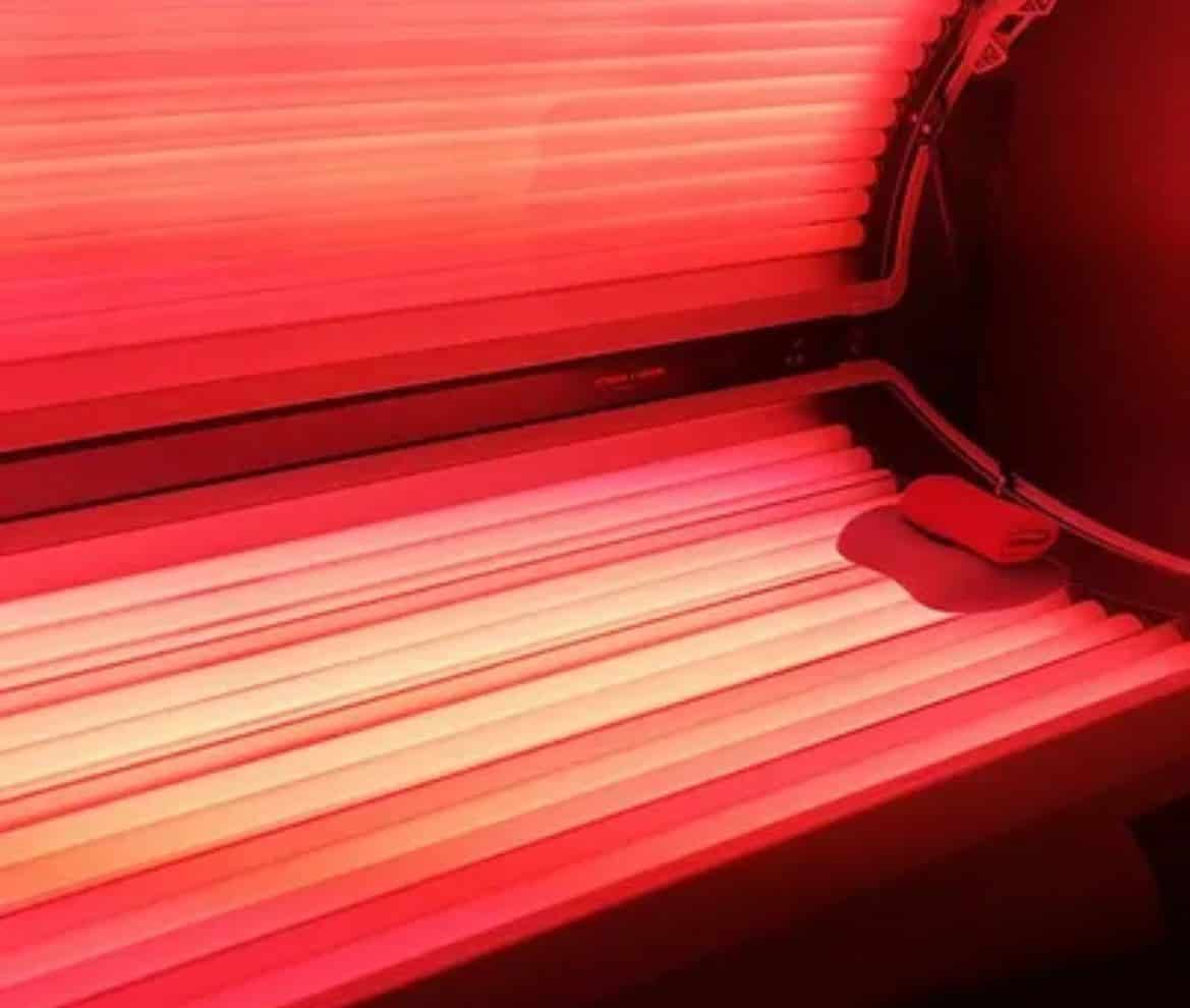 An empty Red light therapy bed